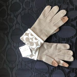 Coach Knit Tech Gloves NWT